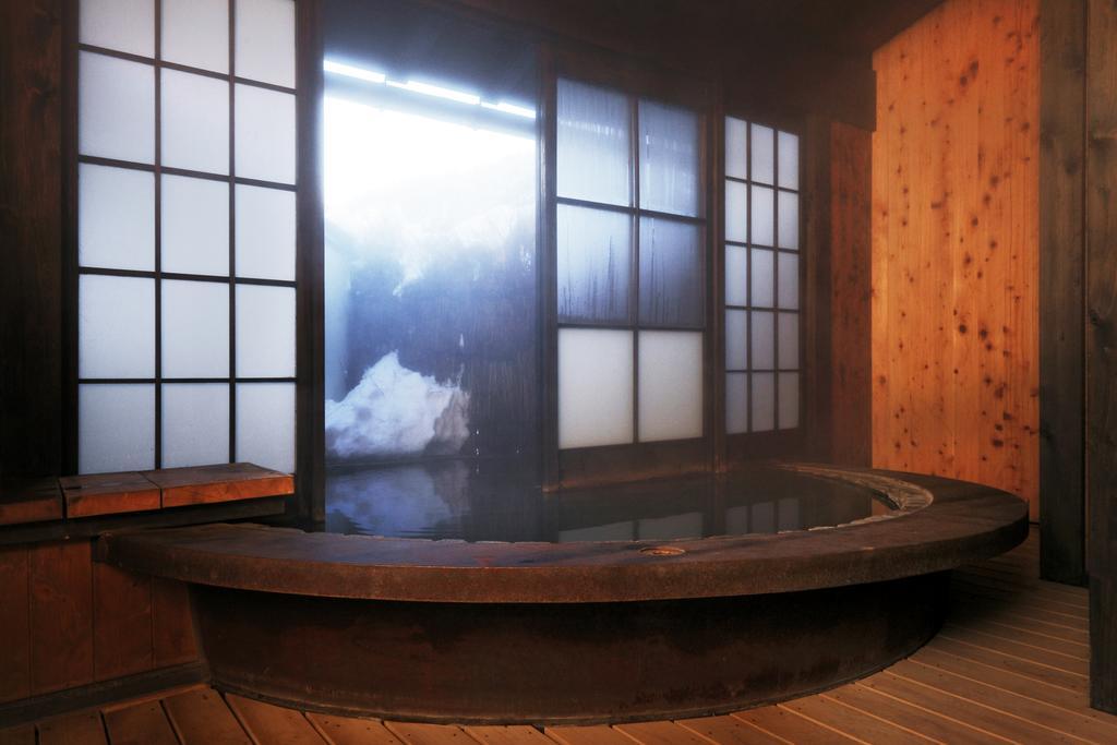 Okada Ryokan Warakutei Такаяма Екстер'єр фото