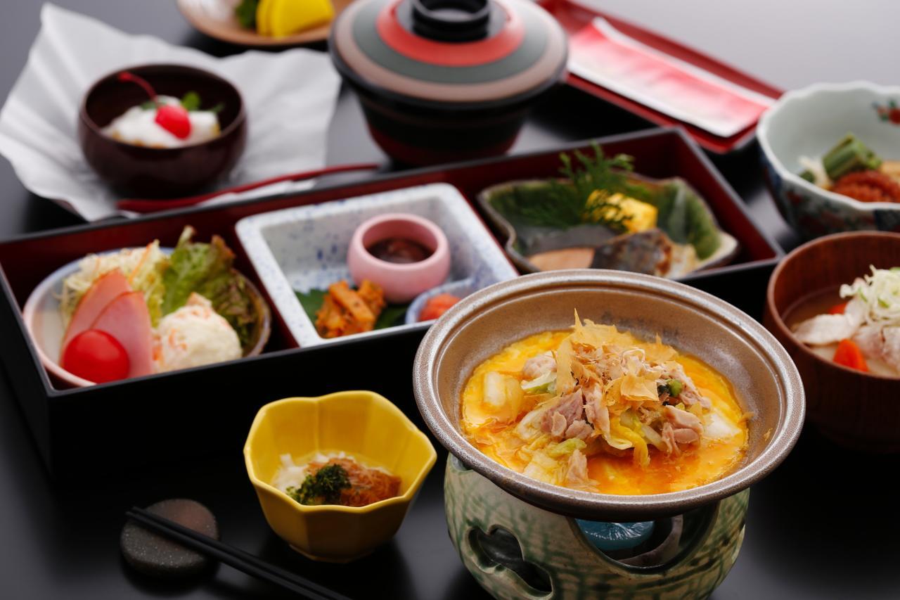 Okada Ryokan Warakutei Такаяма Екстер'єр фото