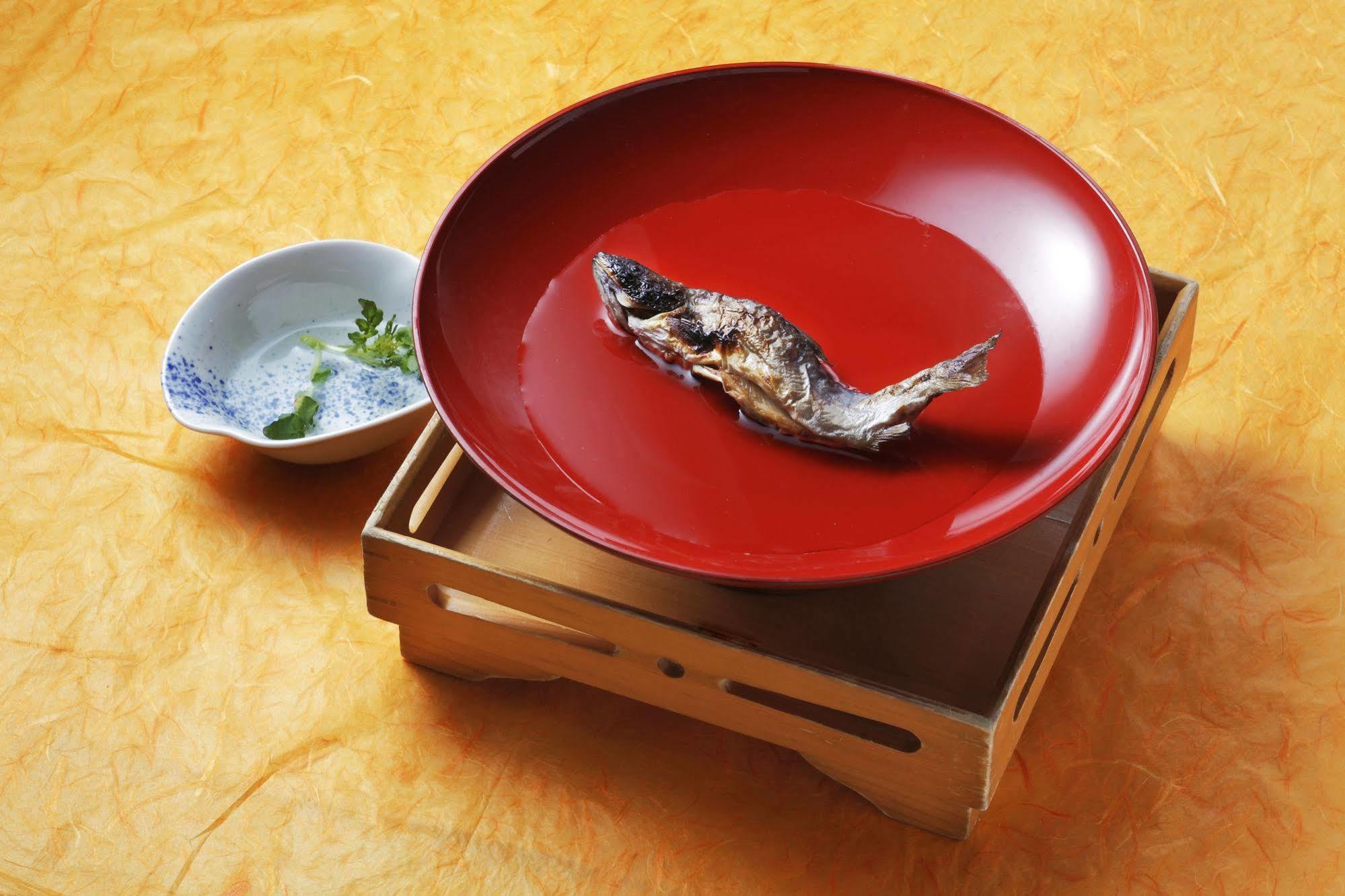 Okada Ryokan Warakutei Такаяма Екстер'єр фото