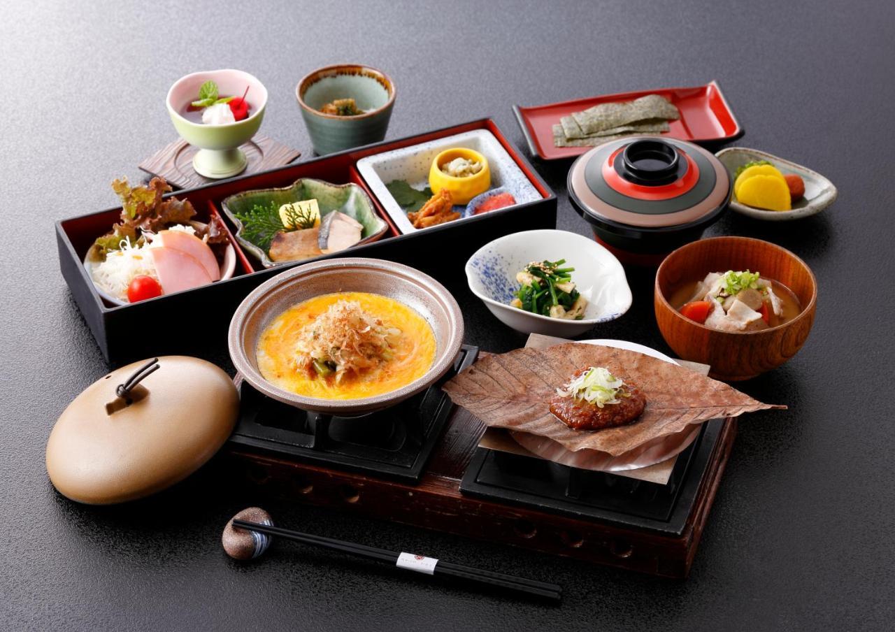 Okada Ryokan Warakutei Такаяма Екстер'єр фото